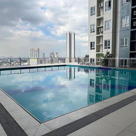 Chic City Nook At Victoria Sports マニラ市 エクステリア 写真
