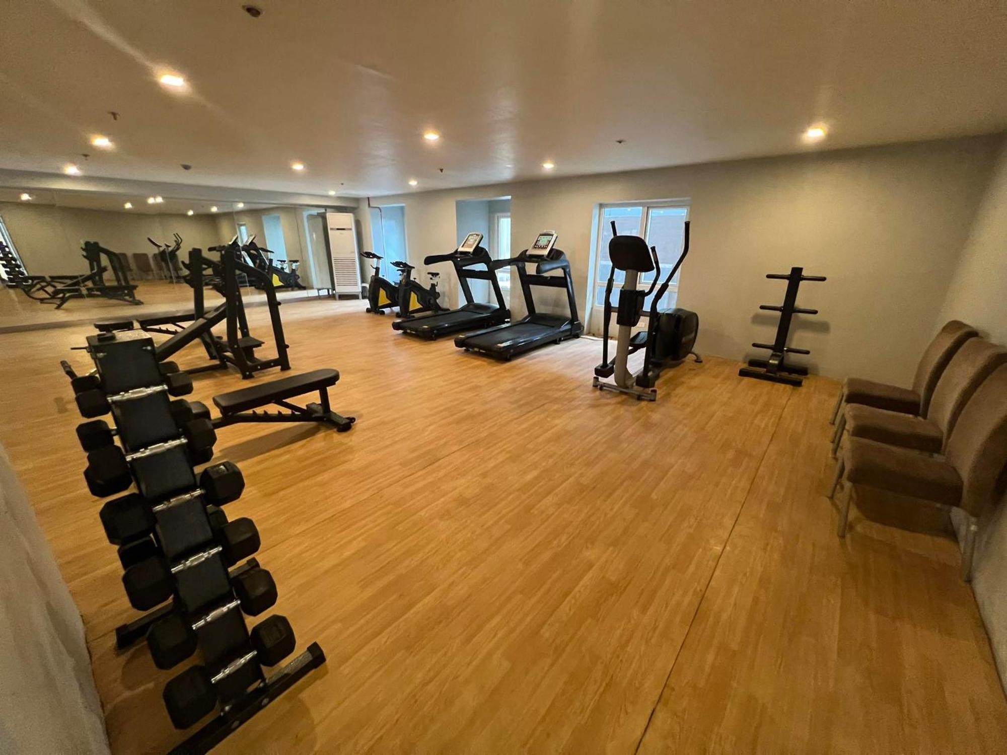 Chic City Nook At Victoria Sports マニラ市 エクステリア 写真